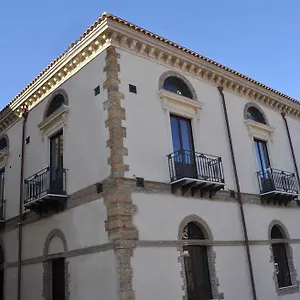 Palazzo Fortunato 4*, SantʼAgata di Militello Italia